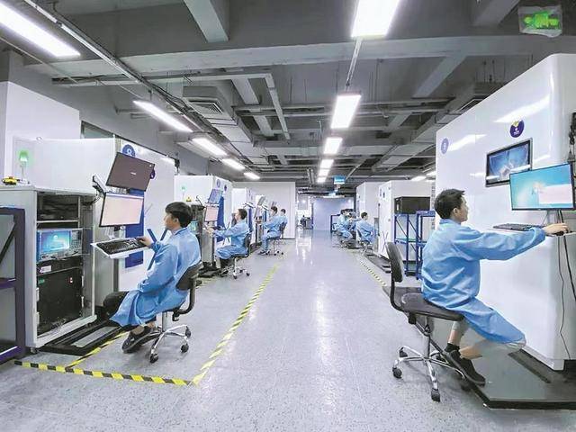 射频微波芯片概念验证测试中心投用