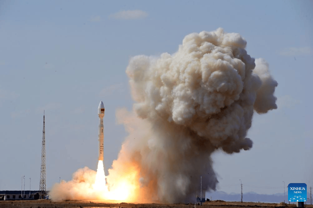 China’s Lijian-1 rocket launches seven satellites