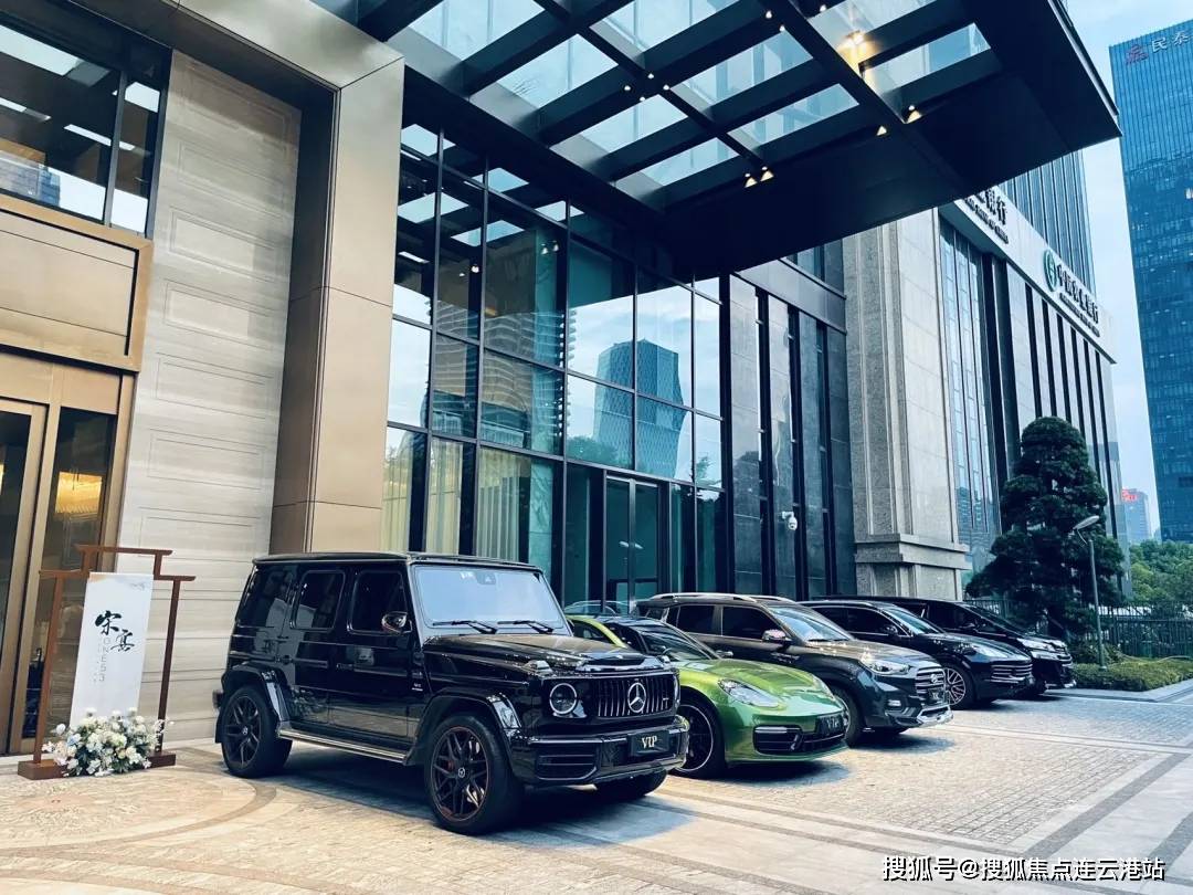 君豪ONE53钱江新城顶豪测评|近江锦苑南侧,富春路与五星路交汇,B&B Italia家具与全屋净水系统的品质拆解