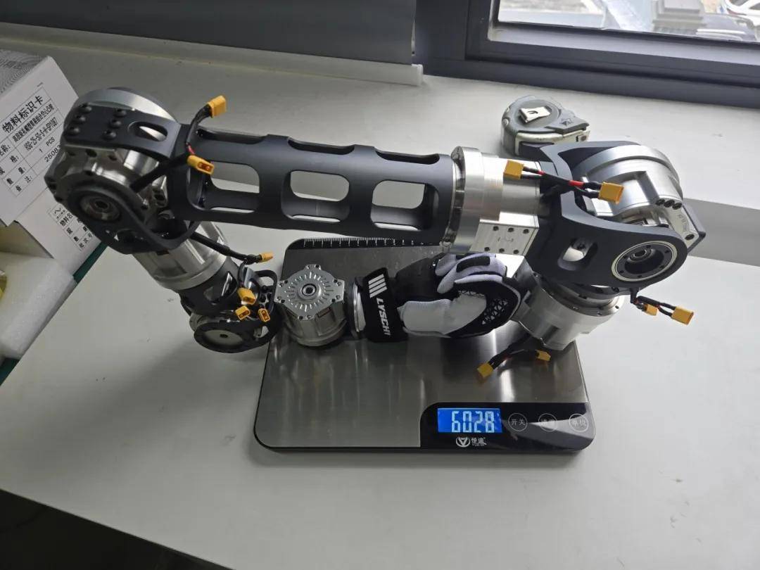 官宣新品!同川精密HarmoCore轻量化谐波关节来袭,近20家企业已排队等样!