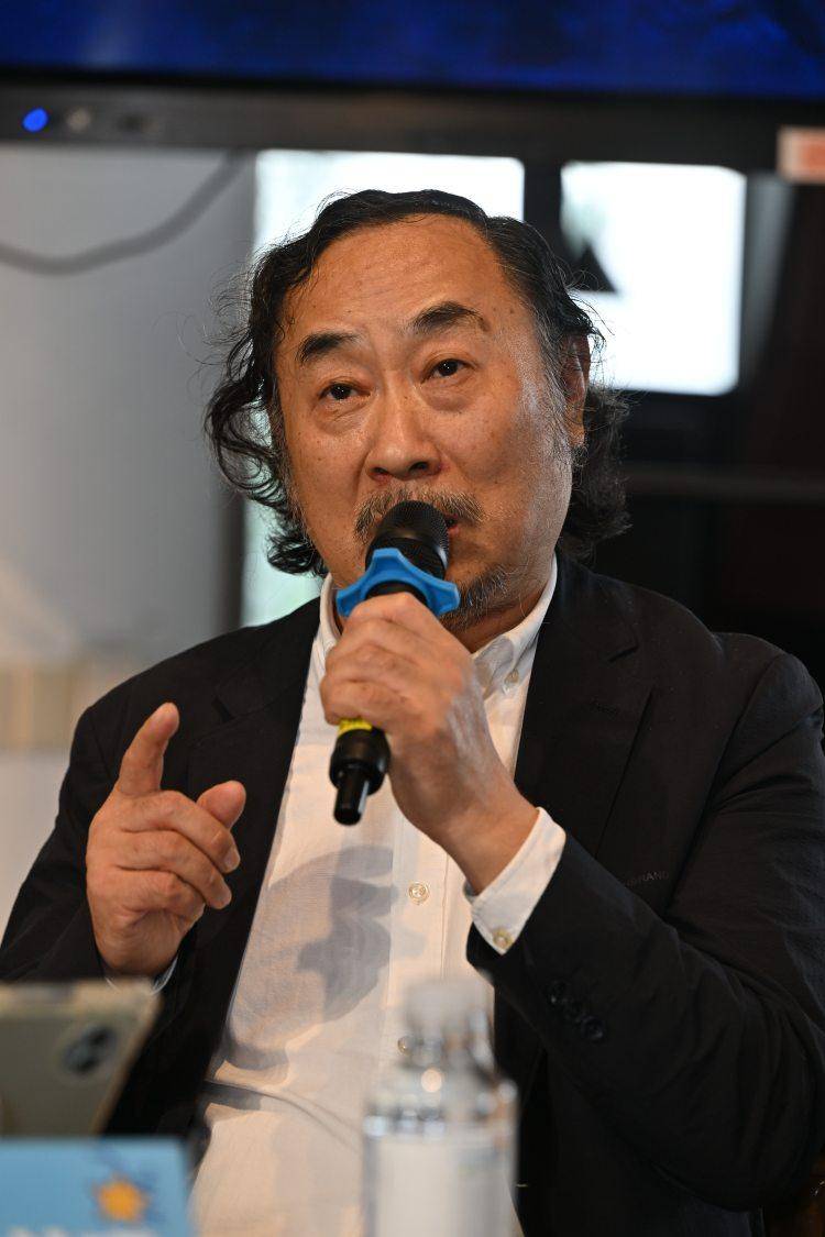 此“北极星”非彼北极星!作家张清华散文集《北极星暗光闪耀》在渝首发