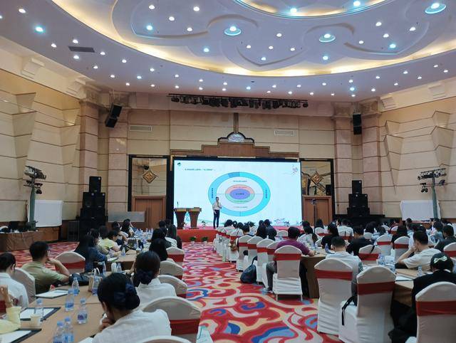 破译干预密码，助力“星孩”发光，北极星公益讲座在深举行